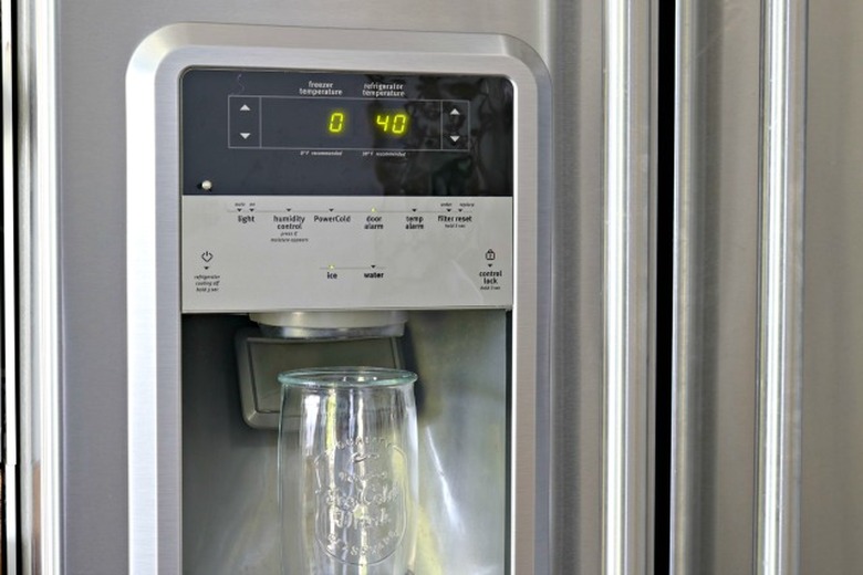 How to Clean an Ice Maker