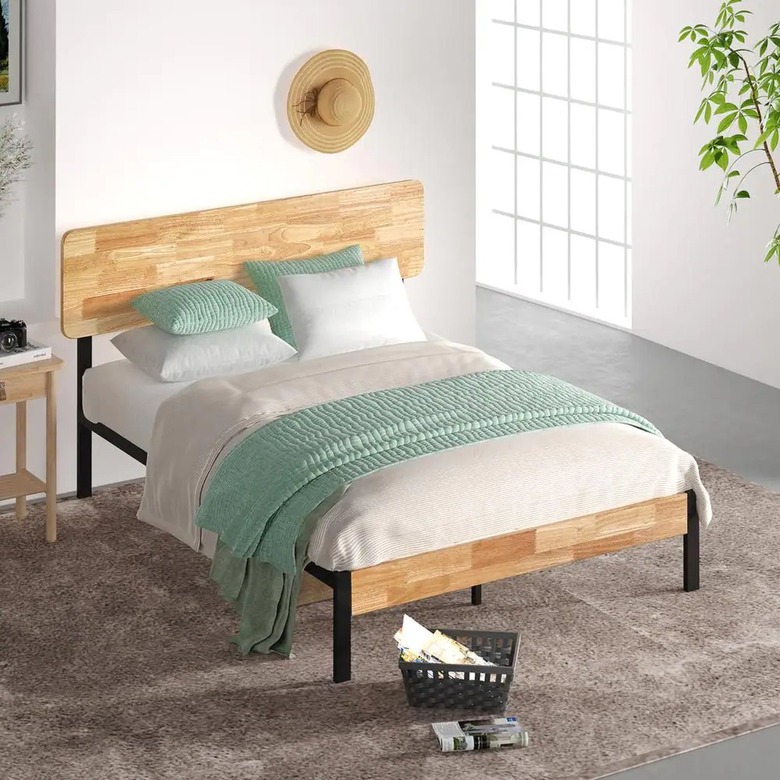 Zinus Olivia Metal and Wood Platform Bed