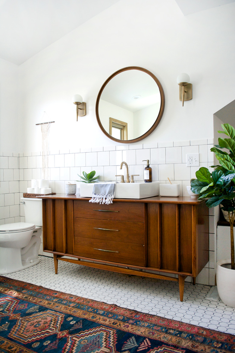 midcentury bathroom