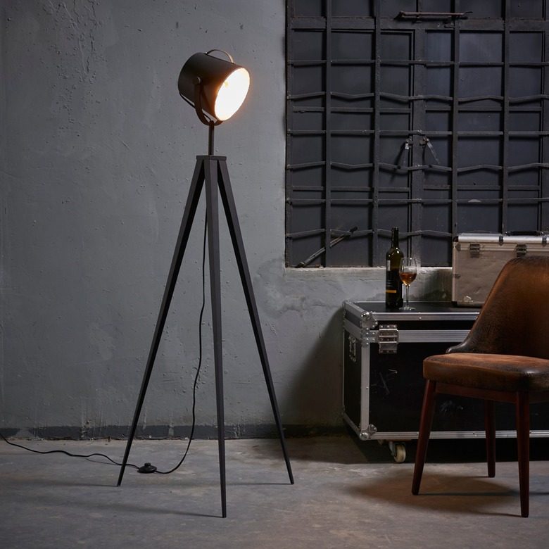 Tripod Lamp Target