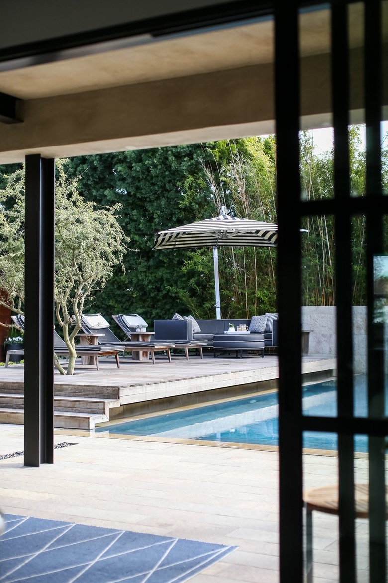 oversize patio umbrella