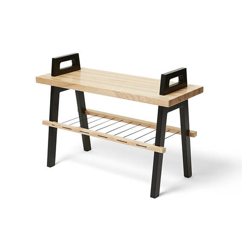 UsetCoutumes storage bench.