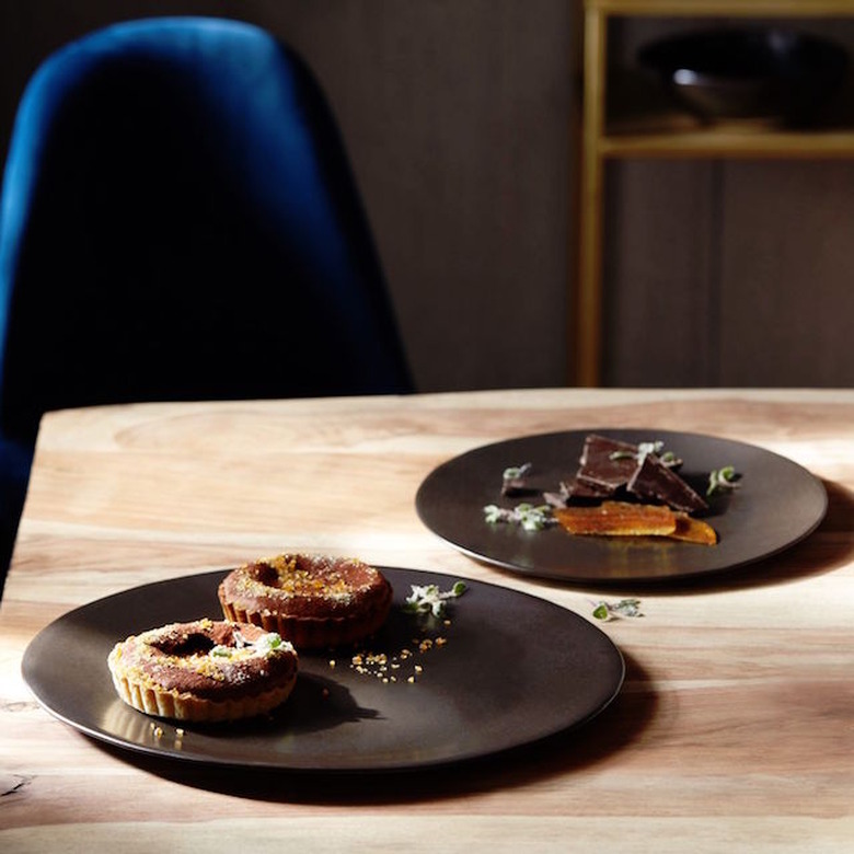 neutral ceramic platters