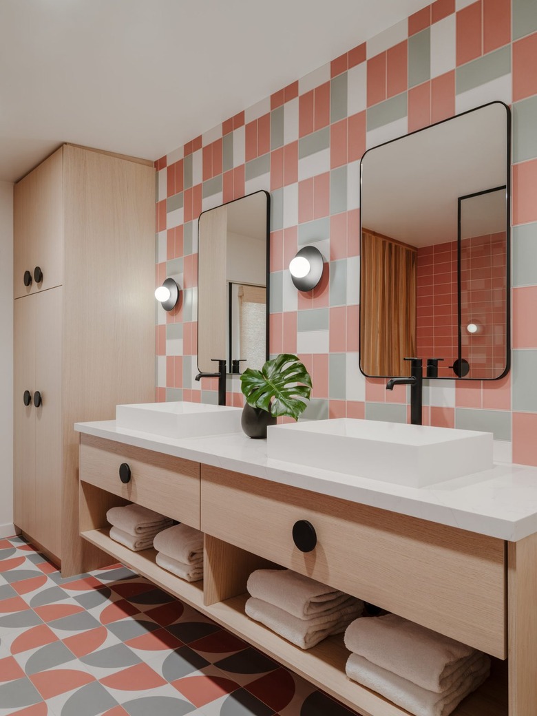 midcentury bathroom with pink