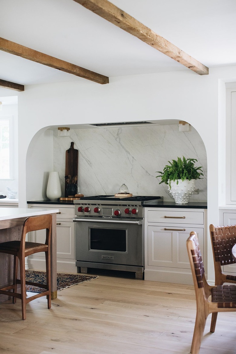 range with built-in cubby around it