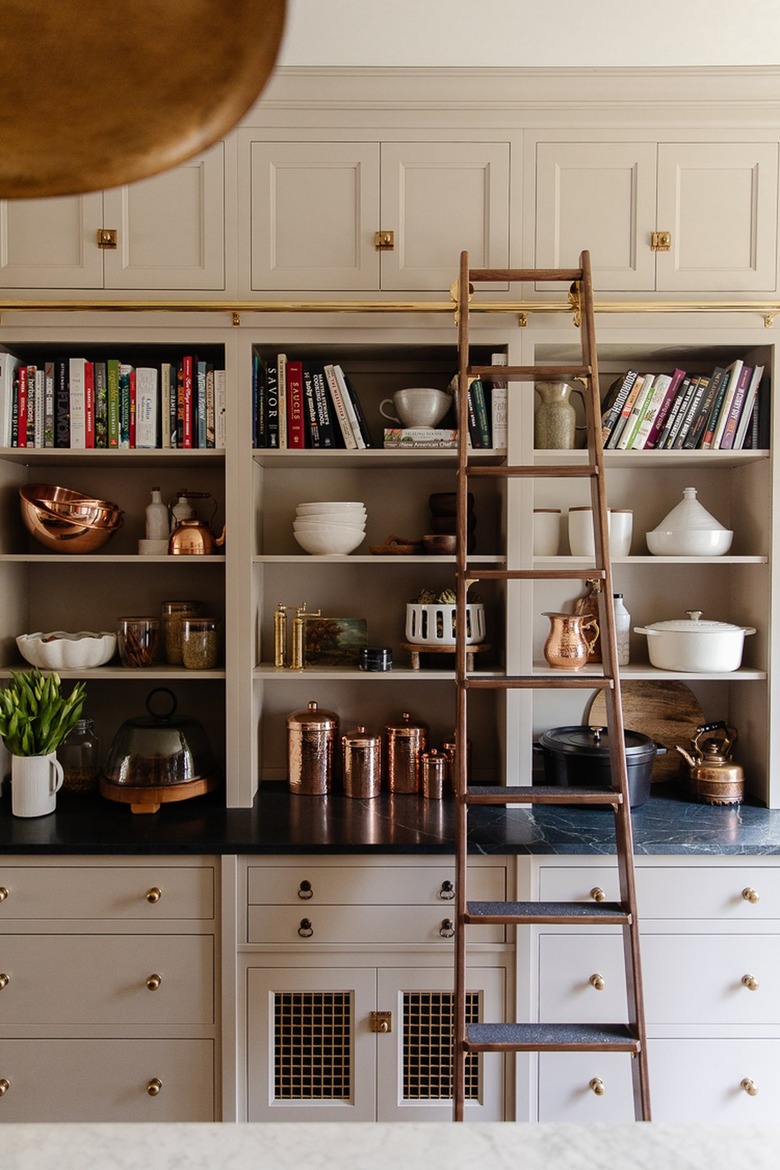 modern farmhouse kitchen/ chris loves julia