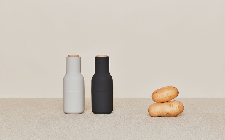salt and pepper bottle grinders