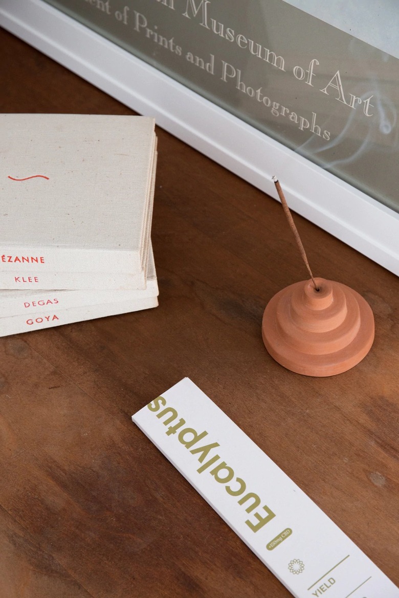 ceramic meso incense holder