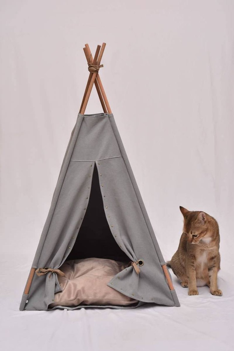 canvas cat teepee