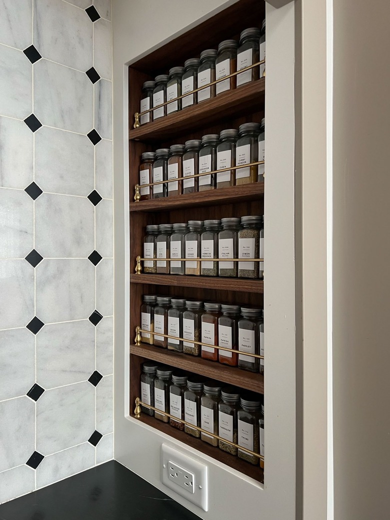 DIY built-in spice rack idea