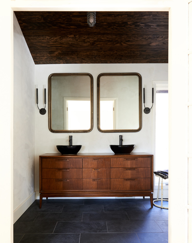 midcentury bathroom