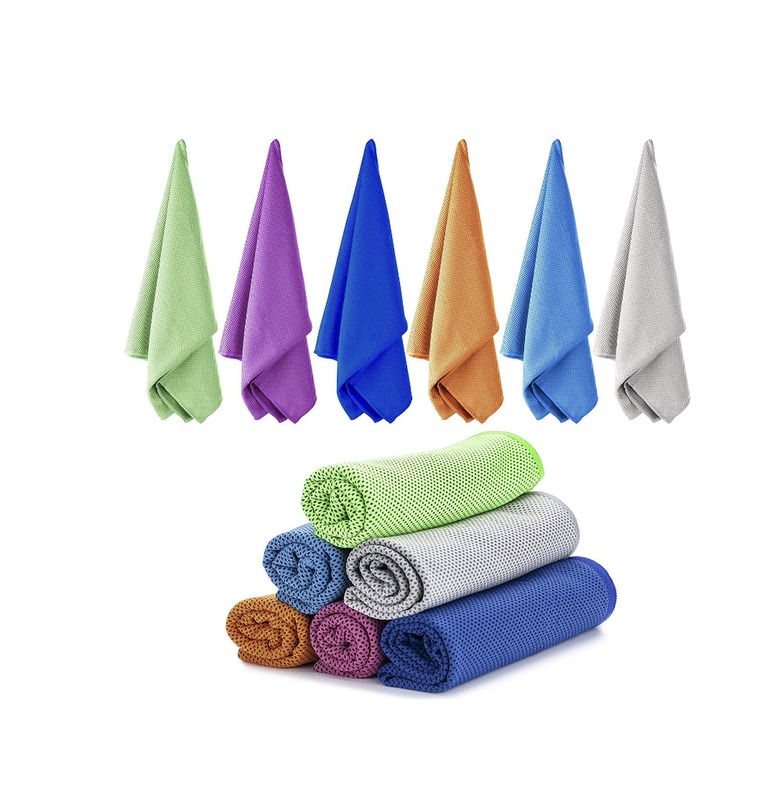 Mixed color cooling cloths
