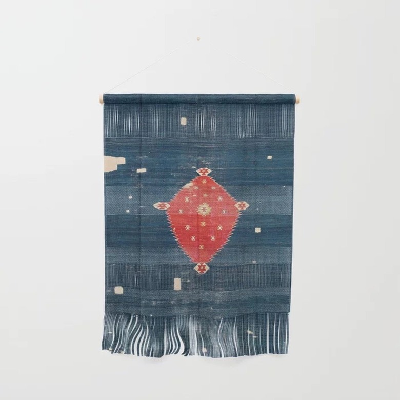 rug print wall hanging