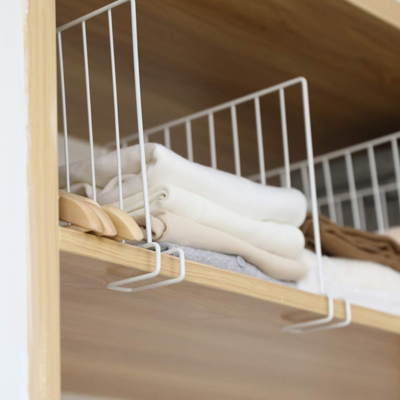 slide on shelf divider for closet