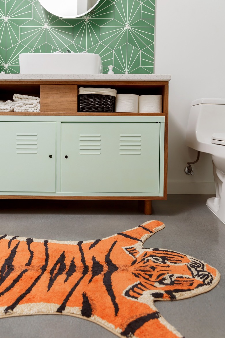 midcentury bathroom with green tile
