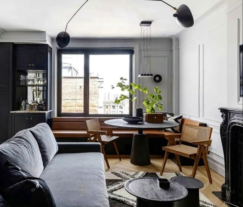 Apartment with banquette seating