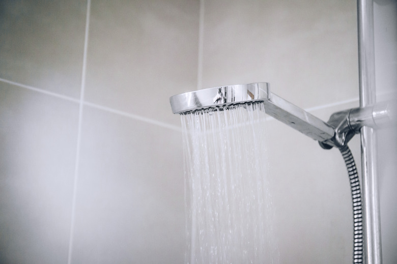Handheld showerhead