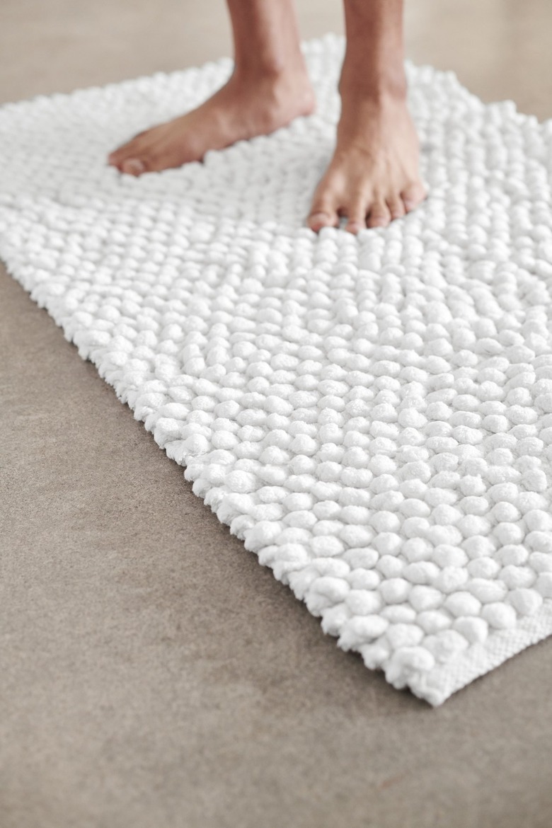 plush white rug