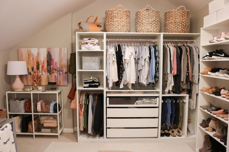 Walk-In bedroom closet idea by Blogger Lauren Loves with shelving