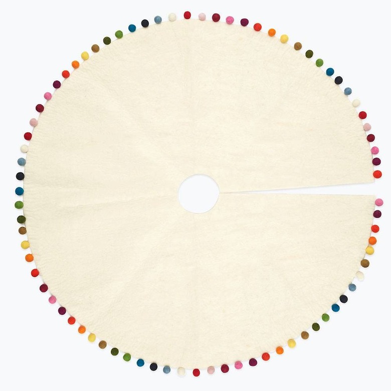 Paper Source White Felt Pom Tree Skirt