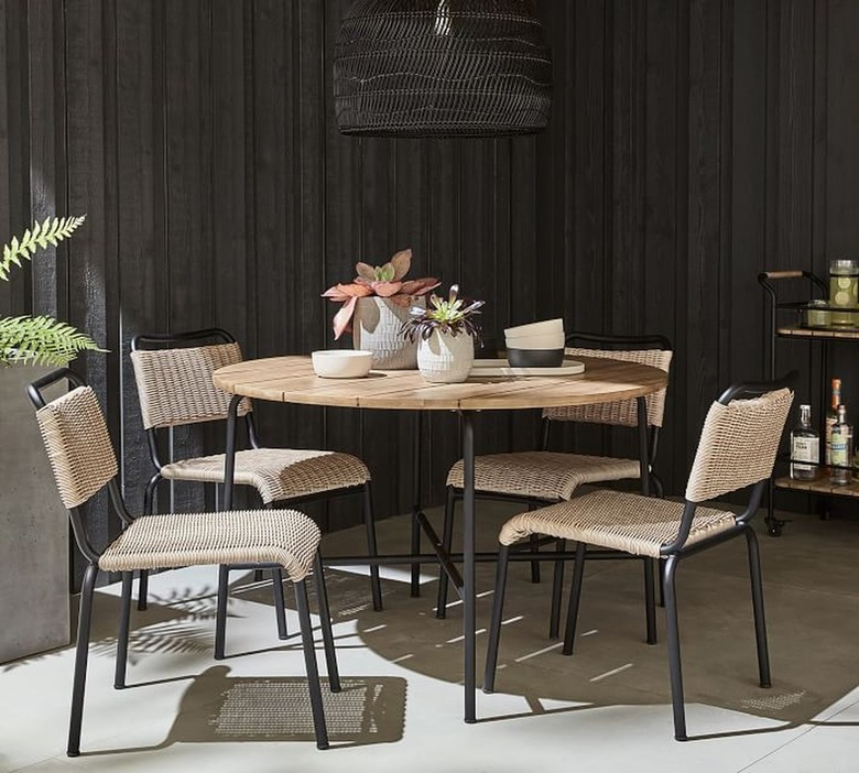 Pottery Barn Tulum Acacia Round Patio Dining Table