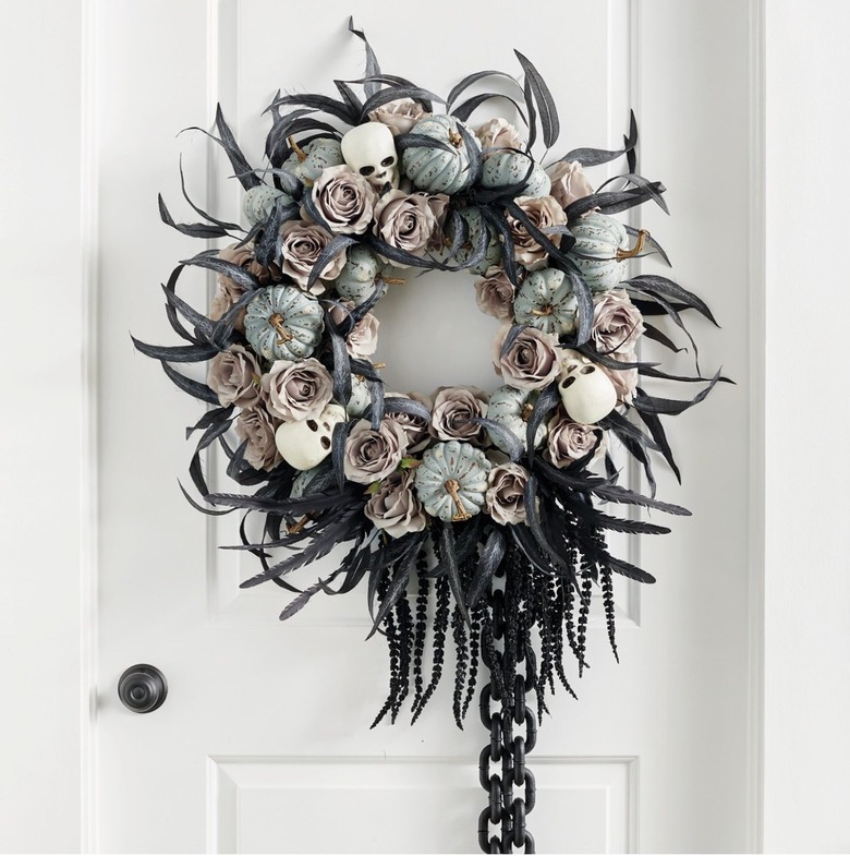 Grandin Road Gothic Skull Wreath