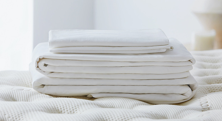 Saatva Organic Percale Sheet Set
