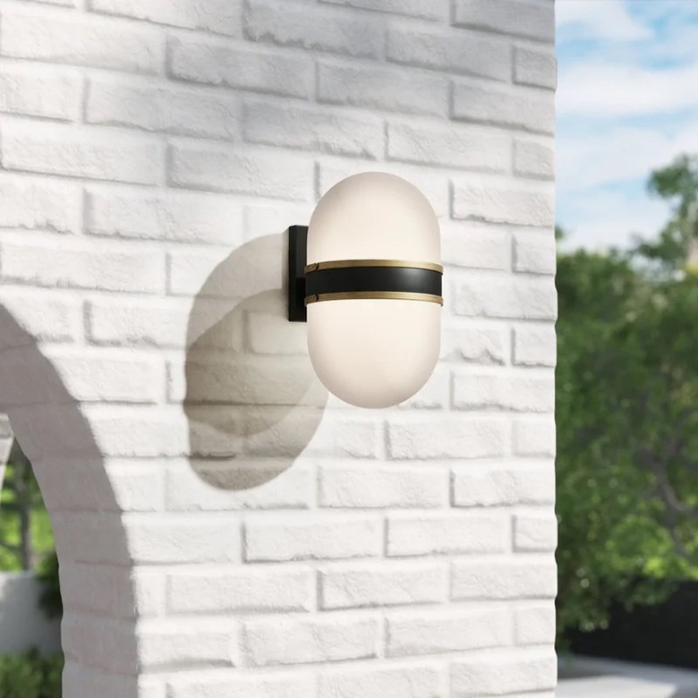 Frosted outdoor wall lantern
