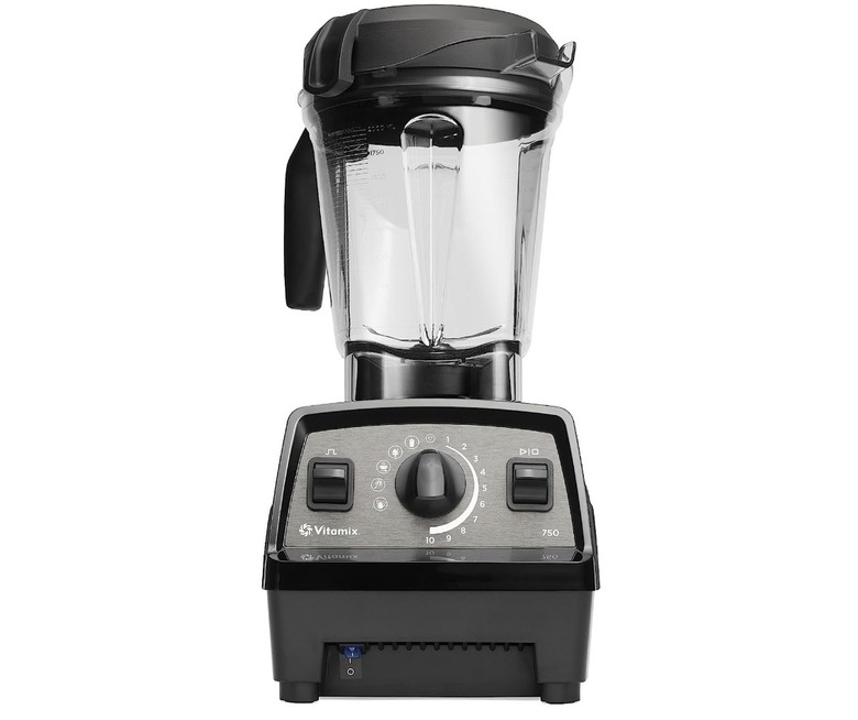 vitamix blender in black