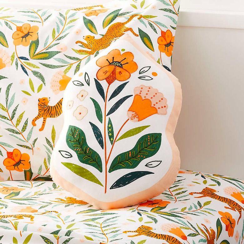 Crate & Kids Flower Pillow