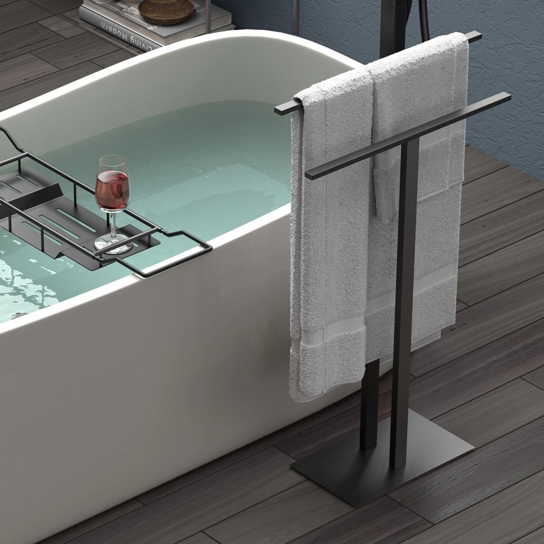 freestanding towel rack