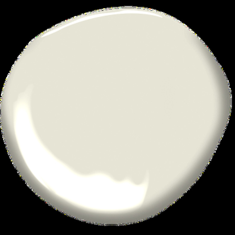 Benjamin Moore French Canvas OC-41