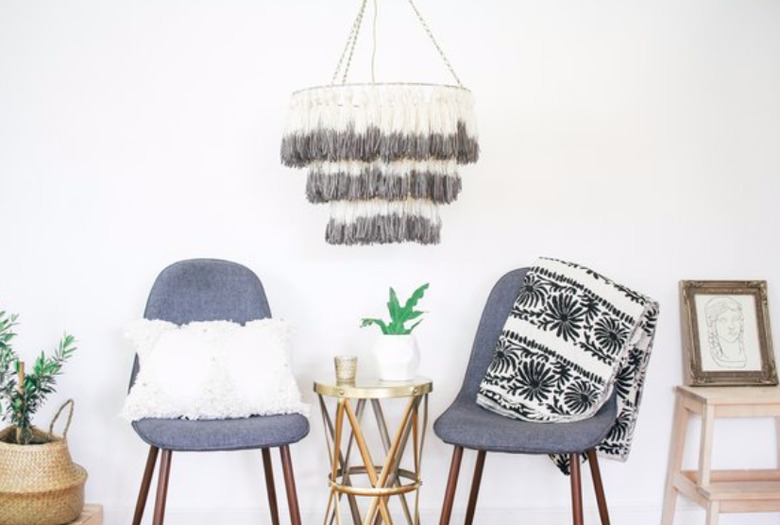 This chandelier is lighting up our boho energy.