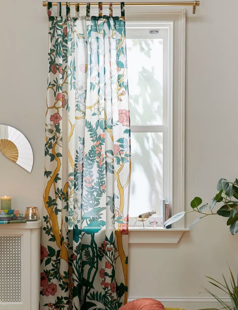 Floral pattern sheer curtain