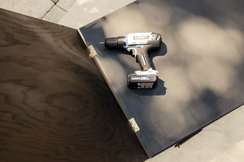 Attaching hinges to plywood sheet with HART drill