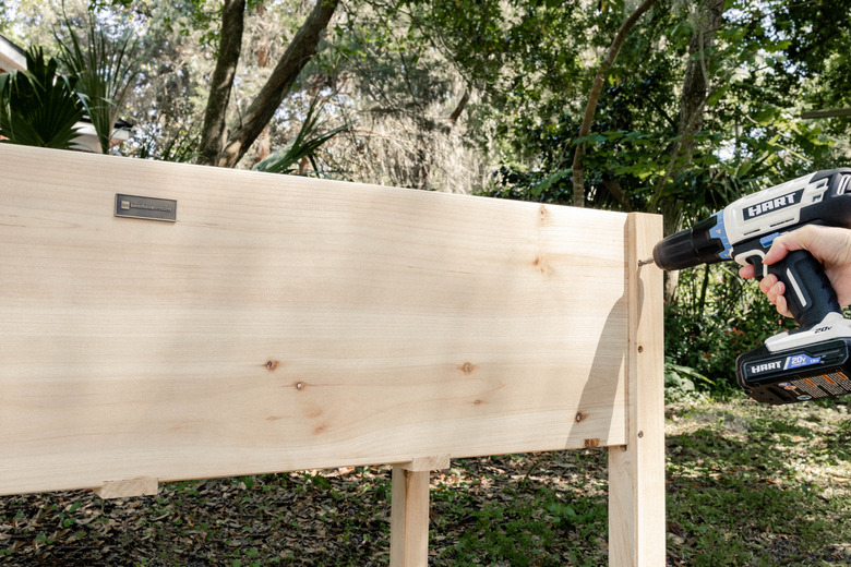 Assembling wood planter box with HART power drill