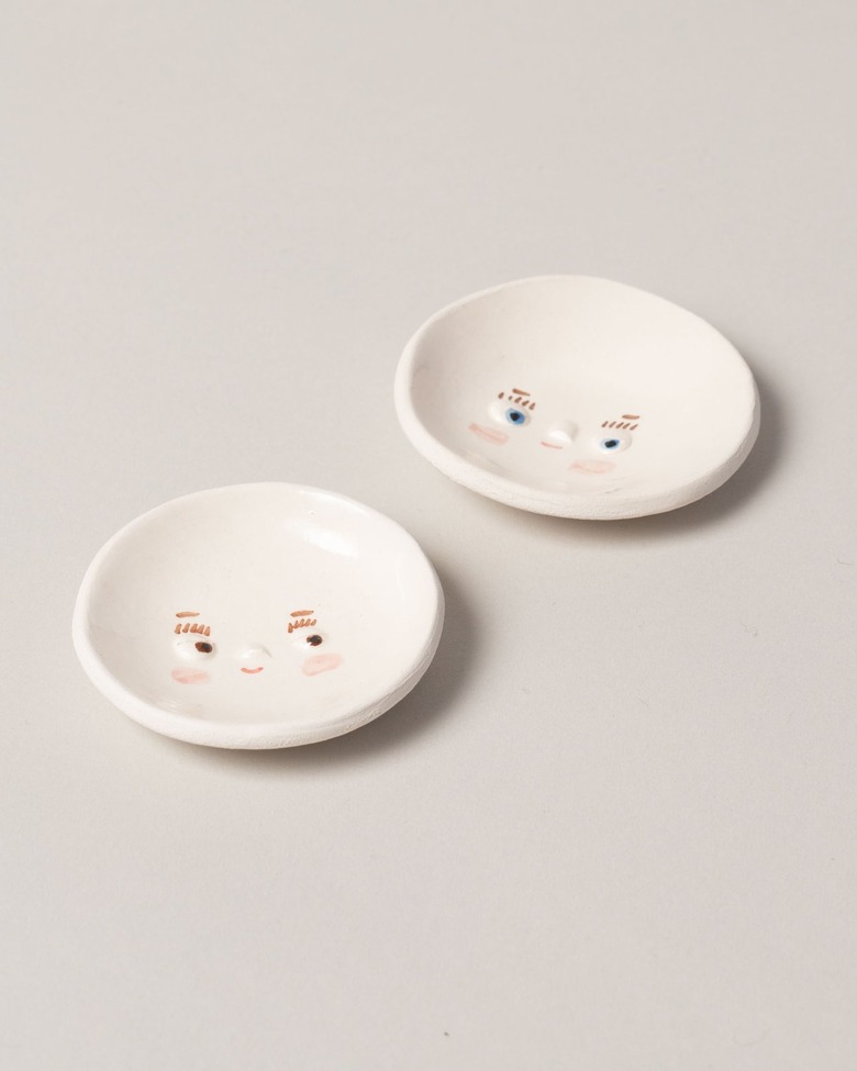 Friend Assembly Ring Dish