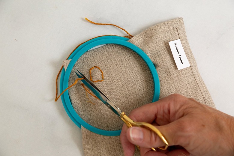 Chain stitch tutorial on linen napkin