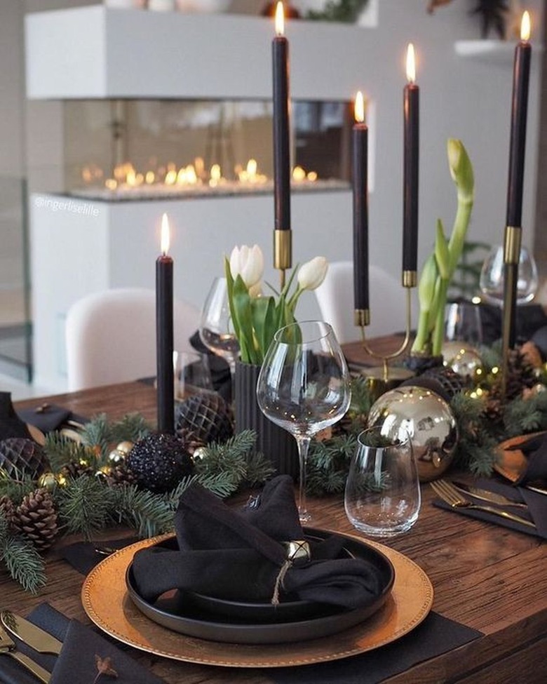 Table setting with black plates