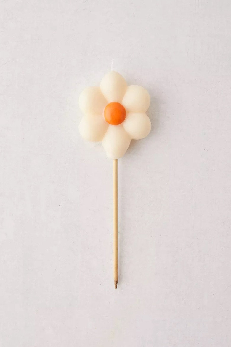 urban outfitters citronella flower candle