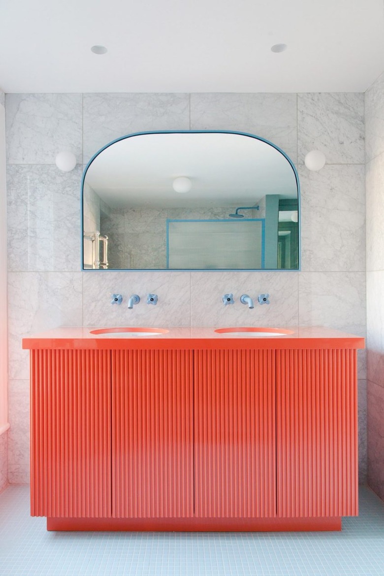 coral and light blue bathroom idea