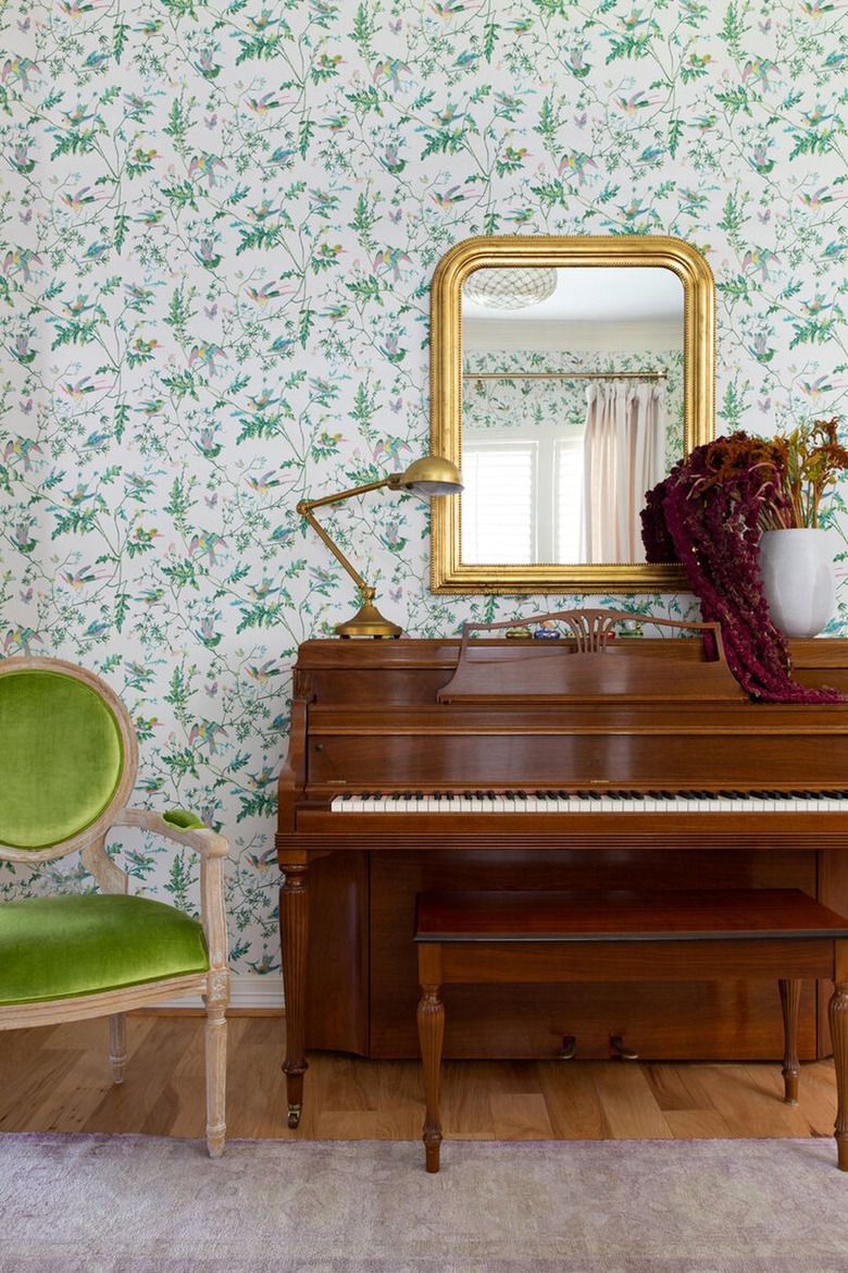 lime green annd warm wood color idea