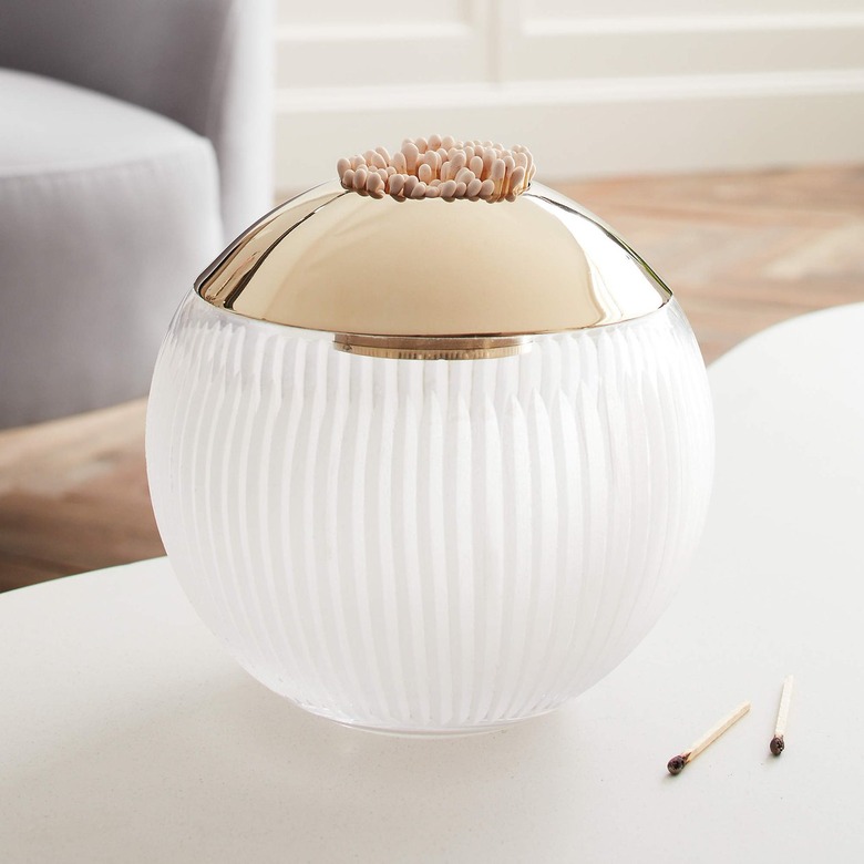 cb2 Curve Ball Match Striker