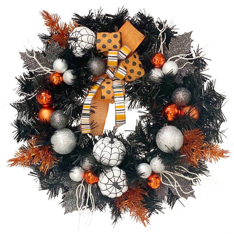 Halloween-themed wreath with black