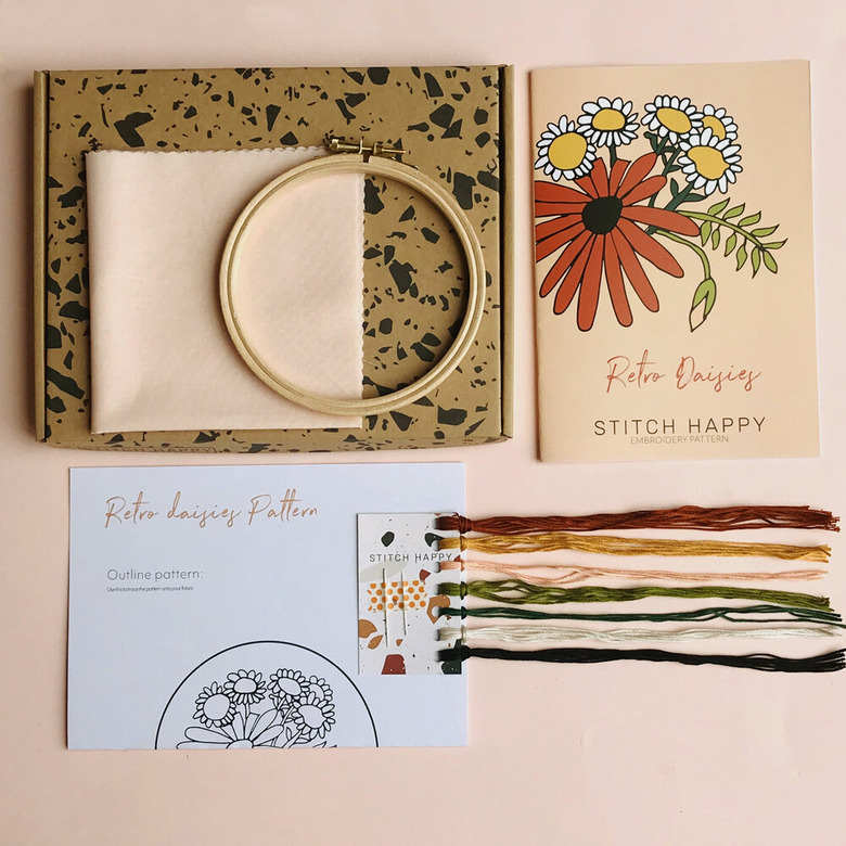 Stitch Happy Retro Daisies Embroidery Kit
