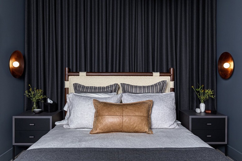 navy blue walls black curtains