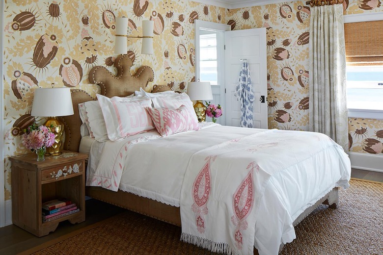 Bedroom with patterned pale yellow