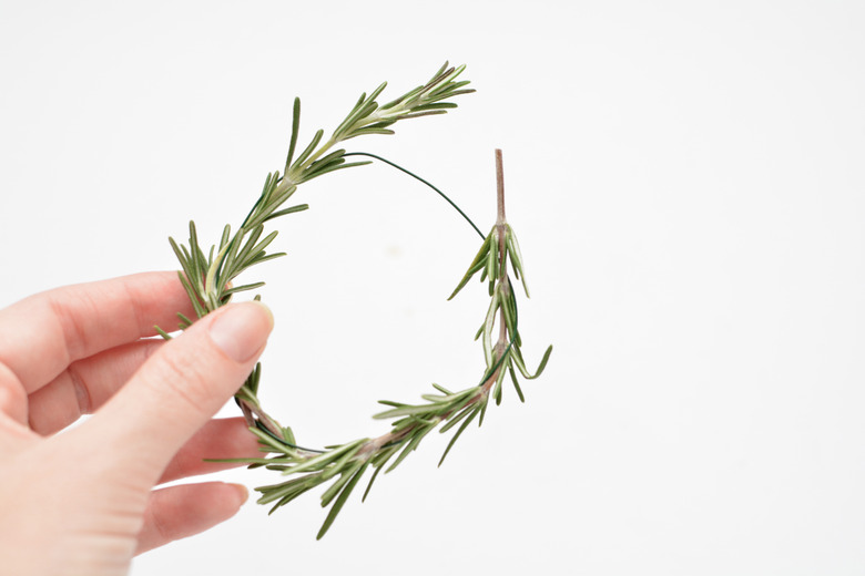 DIY Miniature Wreaths