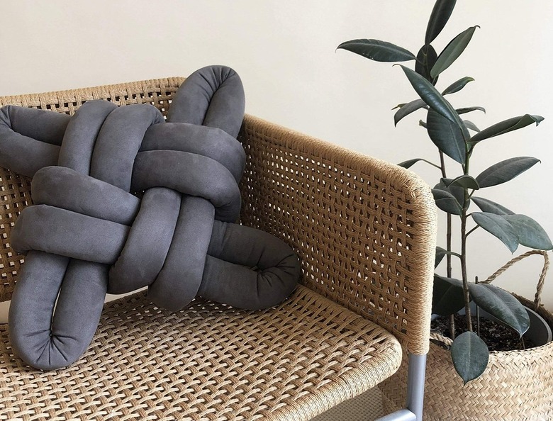 Knots-Studio Cotton Knot Pillow