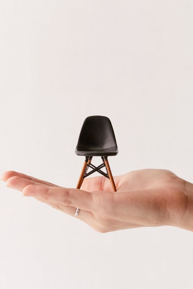 mini dsw chair figure
